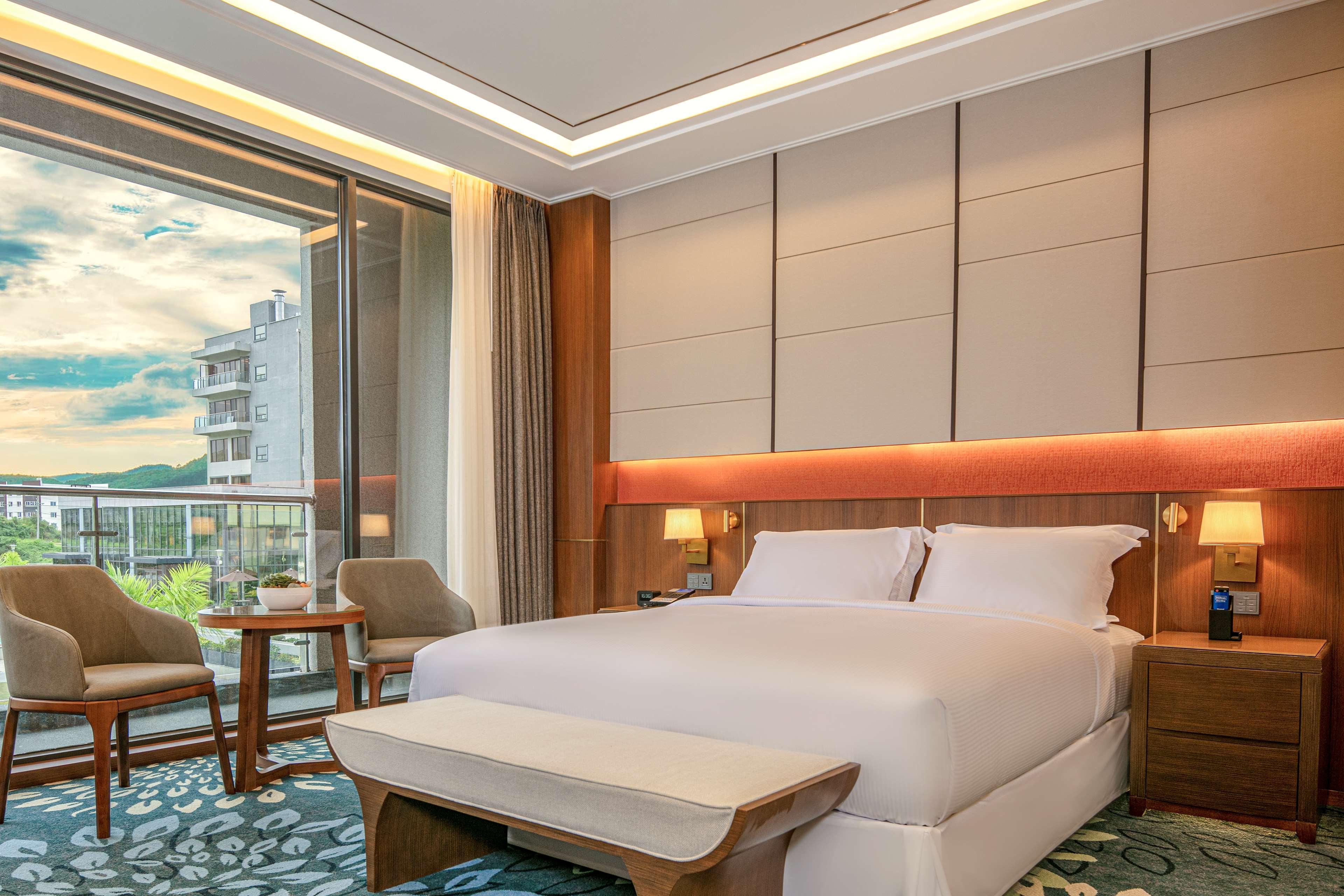 Hilton Clark Sun Valley Resort Clark Field Εξωτερικό φωτογραφία