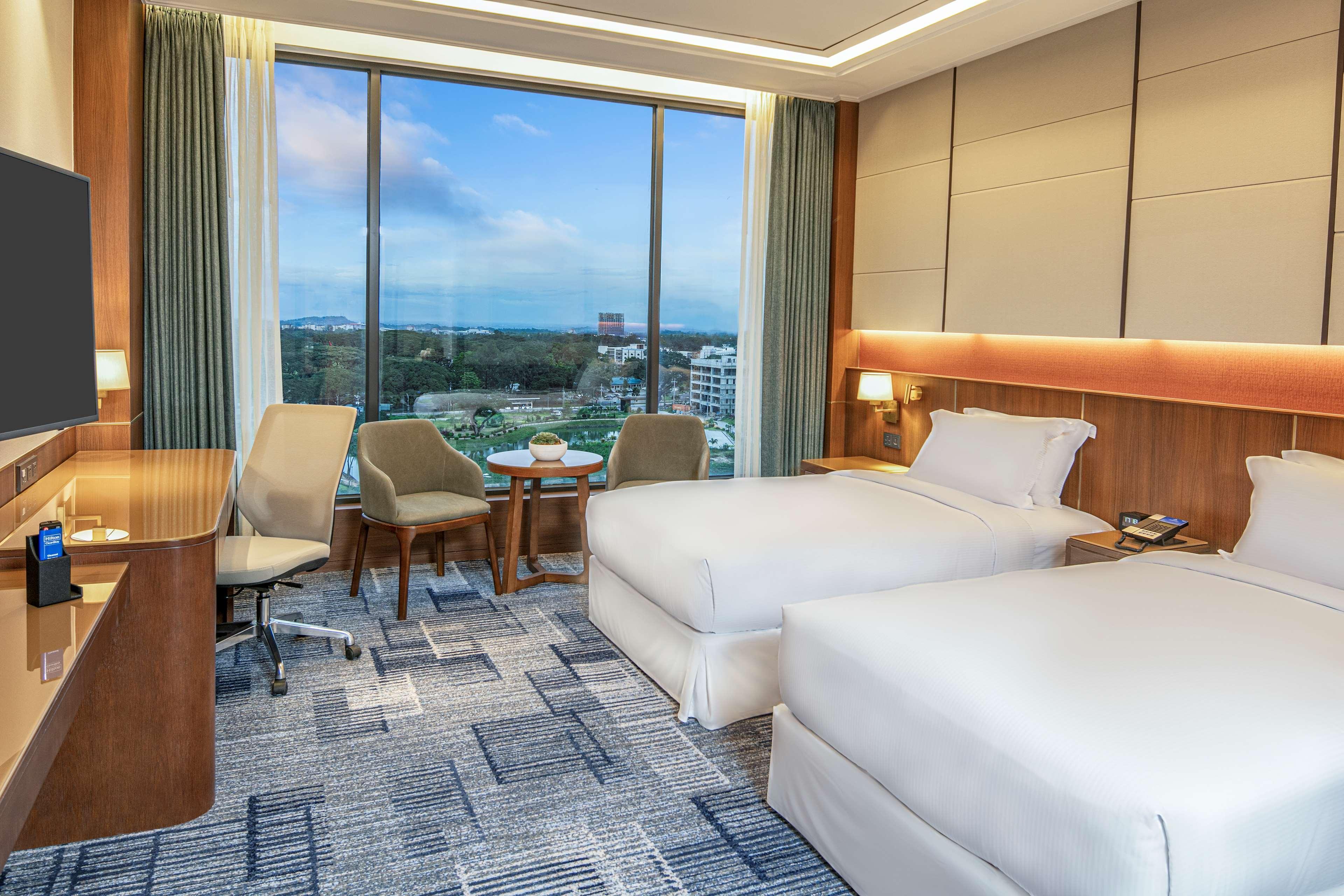 Hilton Clark Sun Valley Resort Clark Field Εξωτερικό φωτογραφία